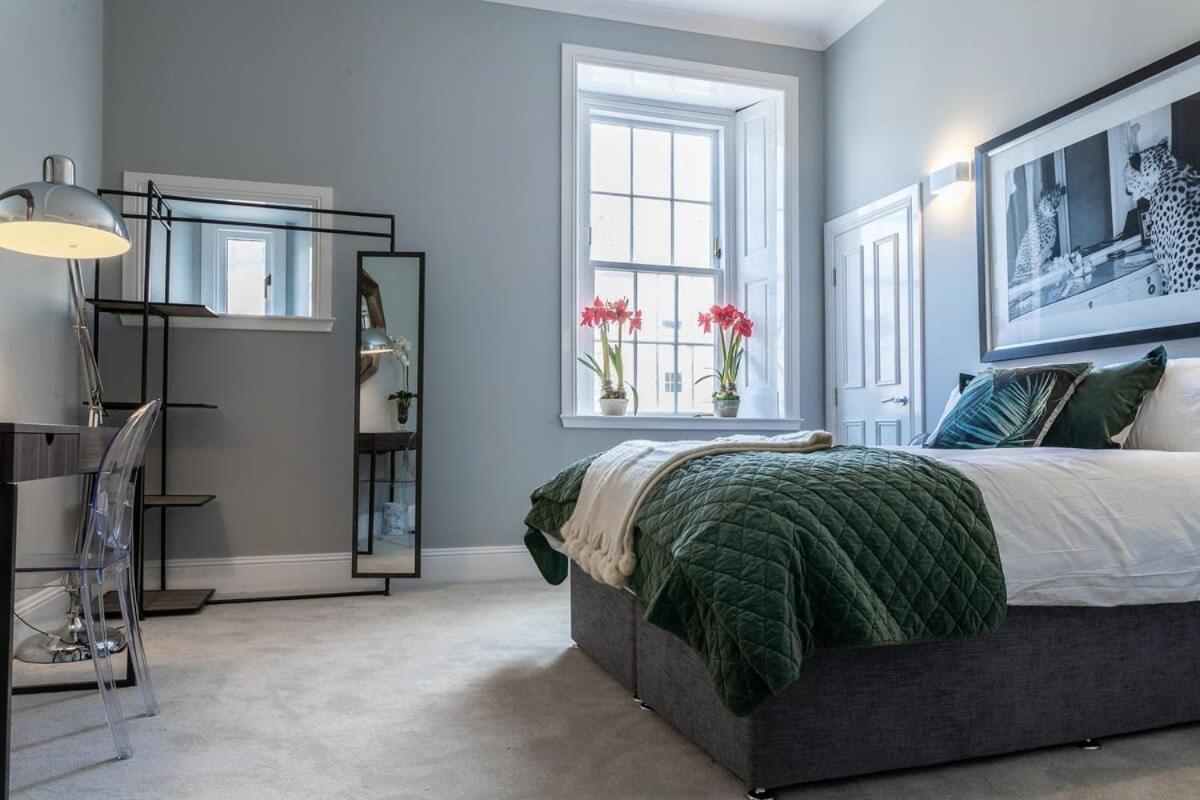 Beautiful 4 Bed Flat In Perfect Central Location กลาสโกว์ ภายนอก รูปภาพ